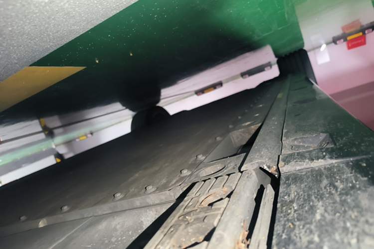 Used Zeekr 009 2024 Six-Seat Executive Version 4WD 108 kWh Right Side Sill