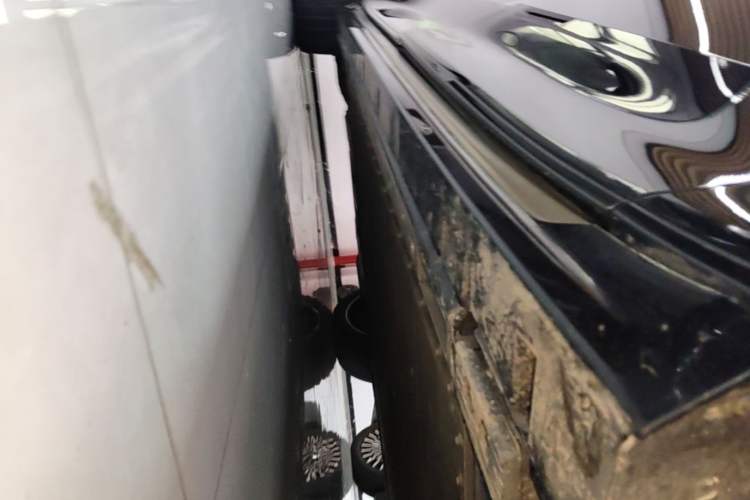 Used Zeekr 009 2024 GAC Trumpchi Heritage Edition Right Side Sill
