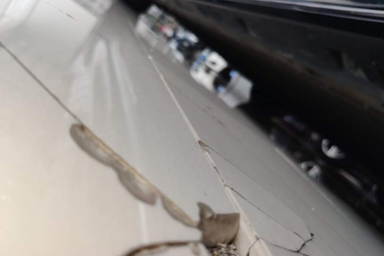 Used Zeekr 009 2024 7-Seater Aisle Version 108 kWh Right Side Sill