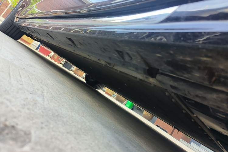 Used Zeekr 009 2024 7-Seater Walk-Through Version Four-Wheel Drive 108 kWh Right Side Sill