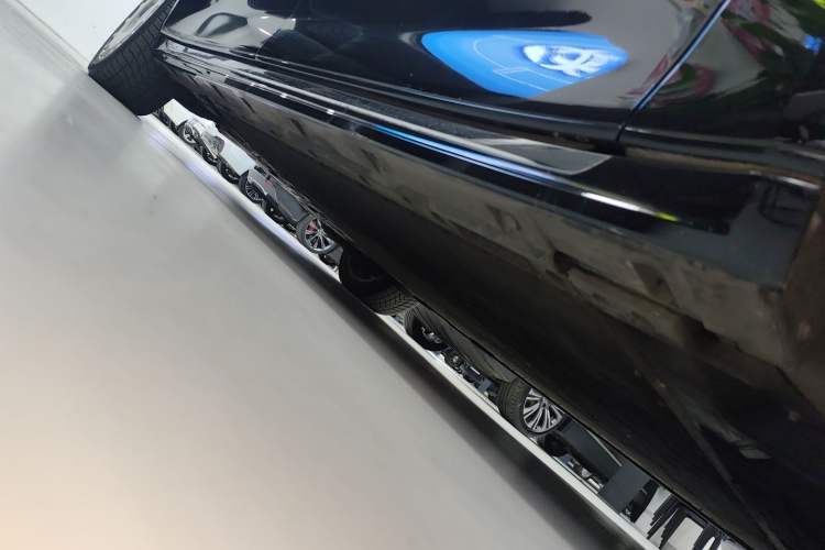 Used Zeekr 009 2024 GAC Trumpchi Right Side Sill