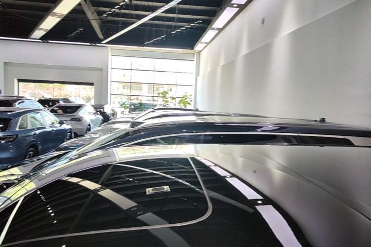 Used Zeekr 009 2024 Six-Seat Executive Version 4WD 108 kWh Roof