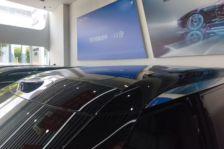 Used Zeekr 009 2024 7-Seater Aisle Version 108 kWh Roof