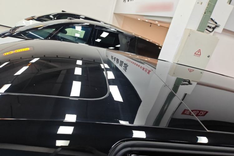 Used Zeekr 009 2024 7-Seater Aisle Version 108 kWh Roof