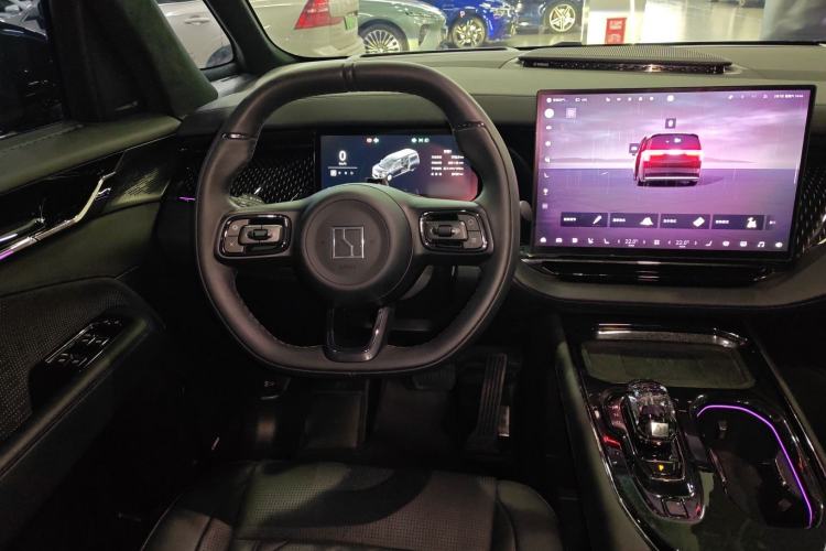 Used Zeekr 009 2024 Six-Seat Executive Version 4WD 108 kWh Steering Wheel