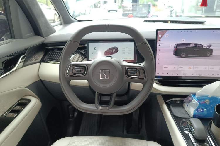 Used Zeekr 009 2024 7-Seater Aisle Version 108 kWh Steering Wheel