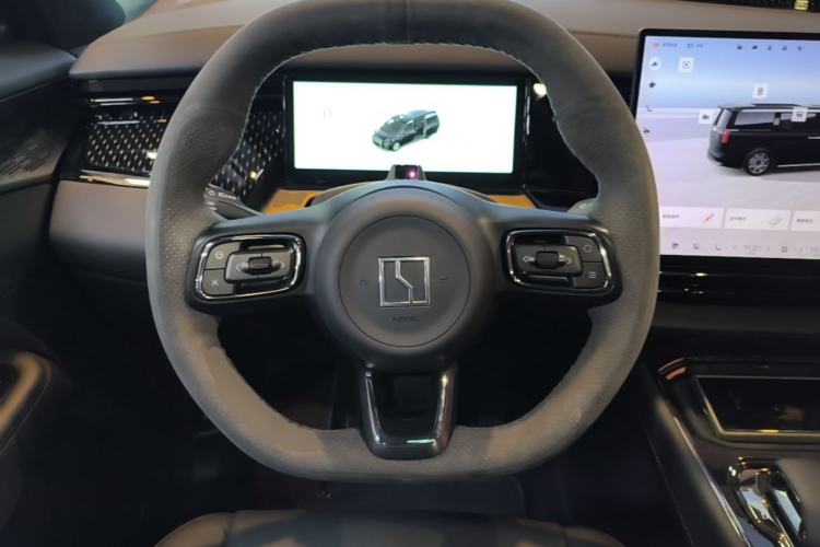 Used Zeekr 009 2024 Six-Seat Executive Version 4WD 108 kWh Steering Wheel