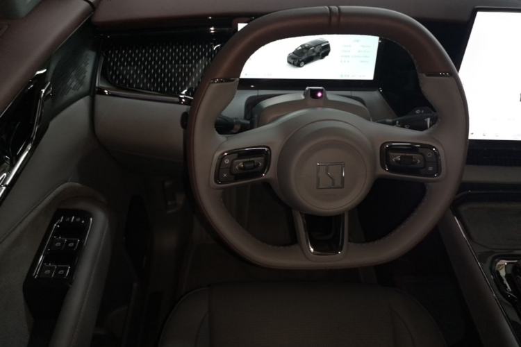 Used Zeekr 009 2024 7-Seater Aisle Version 108 kWh Steering Wheel