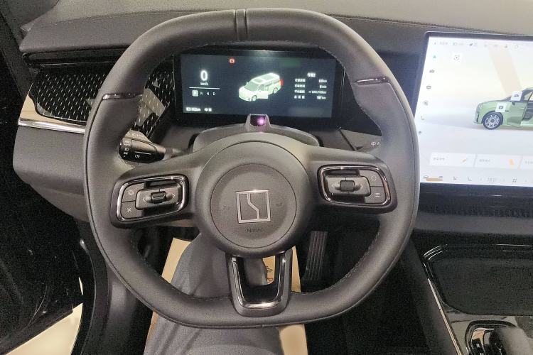 Used Zeekr 009 2024 7-Seater Aisle Version 108 kWh Steering Wheel