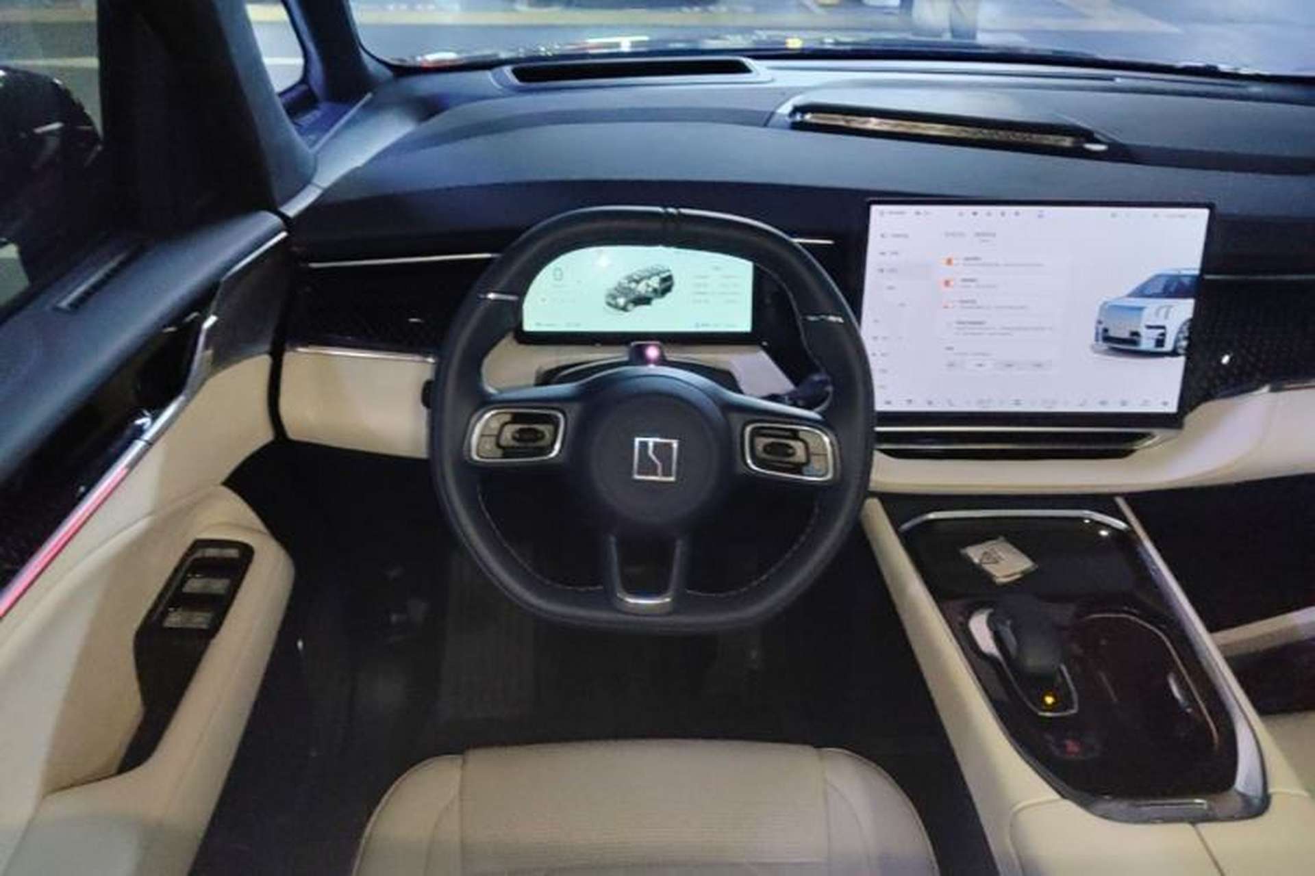Used Zeekr 009 2024 7-Seater Aisle Version 108 kWh Steering Wheel