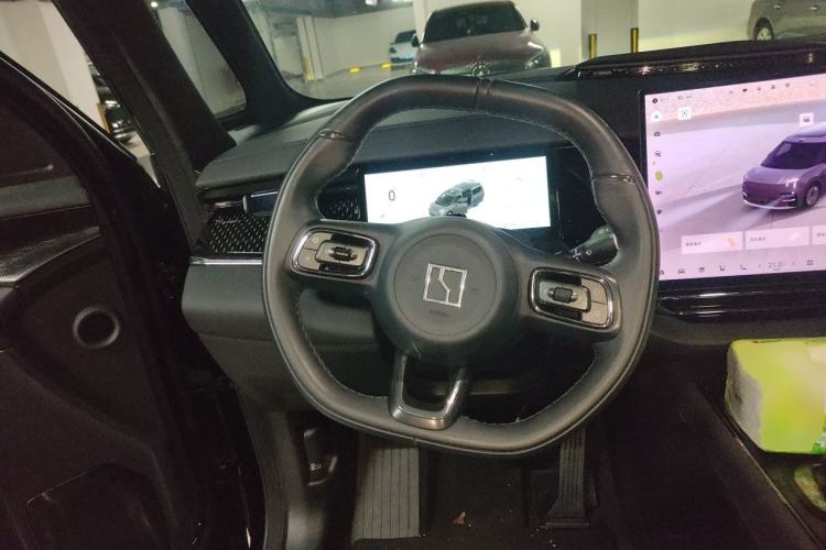 Used Zeekr 009 2024 Six-Seat Executive Version 4WD 108 kWh Steering Wheel
