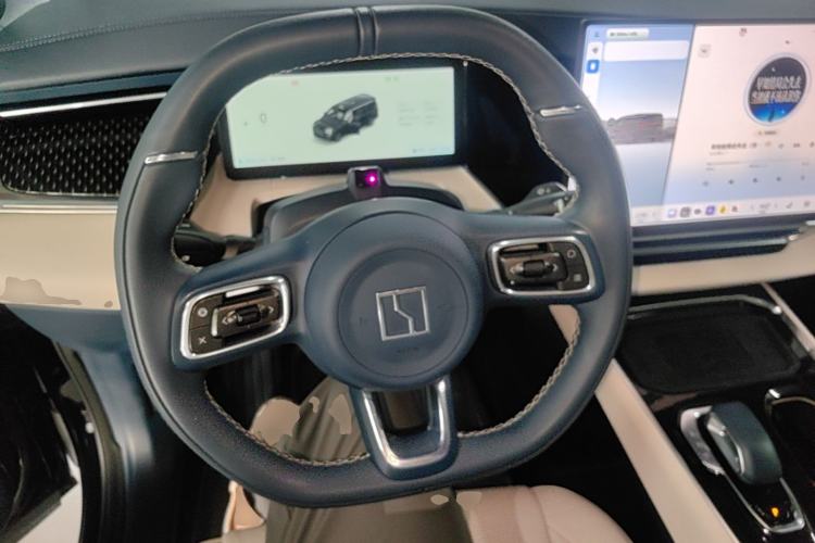 Used Zeekr 009 2024 Six-Seat Executive Version 4WD 108 kWh Steering Wheel