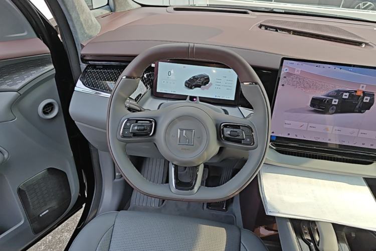 Used Zeekr 009 2024 7-Seater Aisle Version 108 kWh Steering Wheel