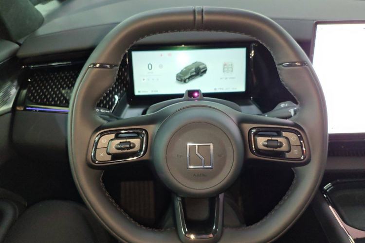 Used Zeekr 009 2024 7-Seater Aisle Version 108 kWh Steering Wheel
