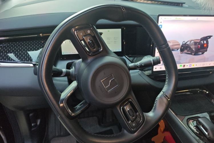 Used Zeekr 009 2024 7-Seater Aisle Version 108 kWh Steering Wheel