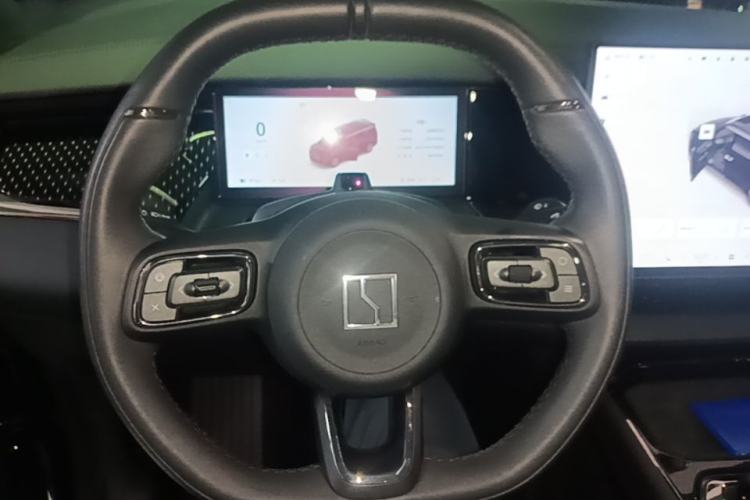 Used Zeekr 009 2024 Six-Seat Executive Version 4WD 108 kWh Steering Wheel