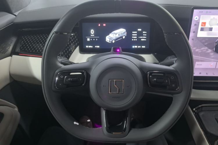 Used Zeekr 009 2024 Six-Seat Executive Version 4WD 108 kWh Steering Wheel