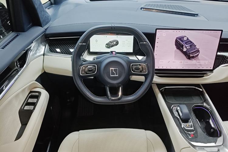 Used Zeekr 009 2024 7-Seater Walk-Through Version Four-Wheel Drive 108 kWh Steering Wheel