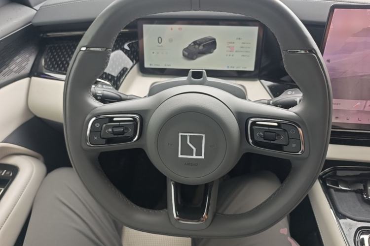 Used Zeekr 009 2024 7-Seater Aisle Version 108 kWh Steering Wheel
