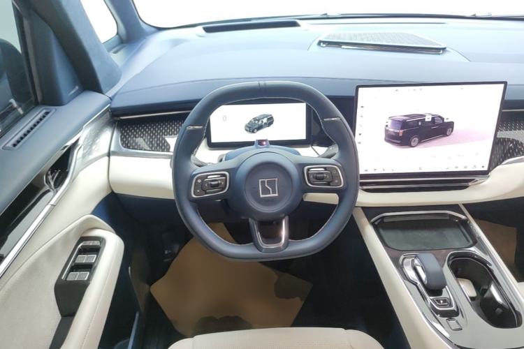 Used Zeekr 009 2024 Six-Seat Executive Version 4WD 108 kWh Steering Wheel