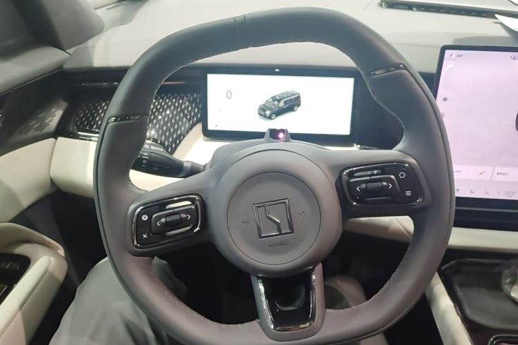 Used Zeekr 009 2024 7-Seater Walk-Through Version Four-Wheel Drive 108 kWh Steering Wheel
