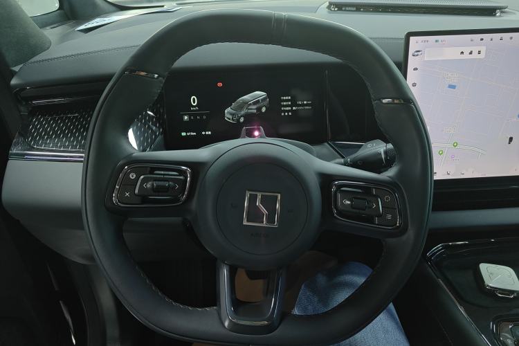 Used Zeekr 009 2024 7-Seater Aisle Version 108 kWh Steering Wheel