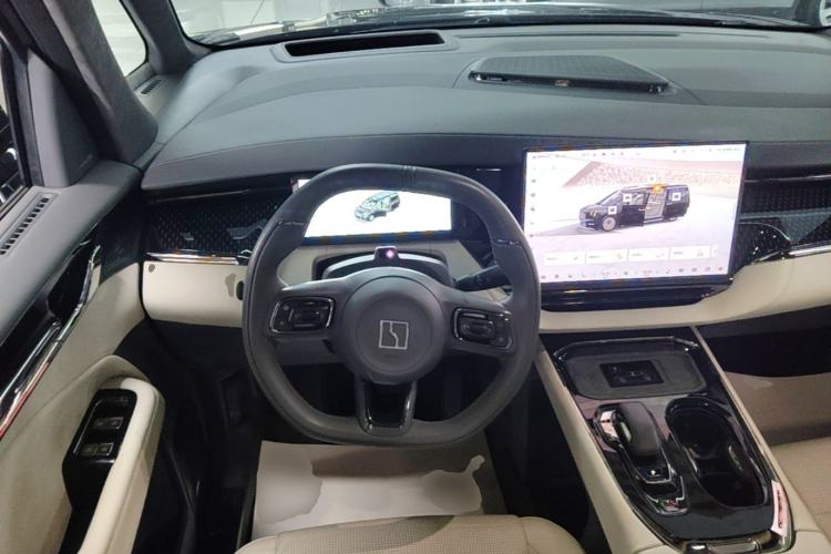Used Zeekr 009 2024 Six-Seat Executive Version 4WD 108 kWh Steering Wheel