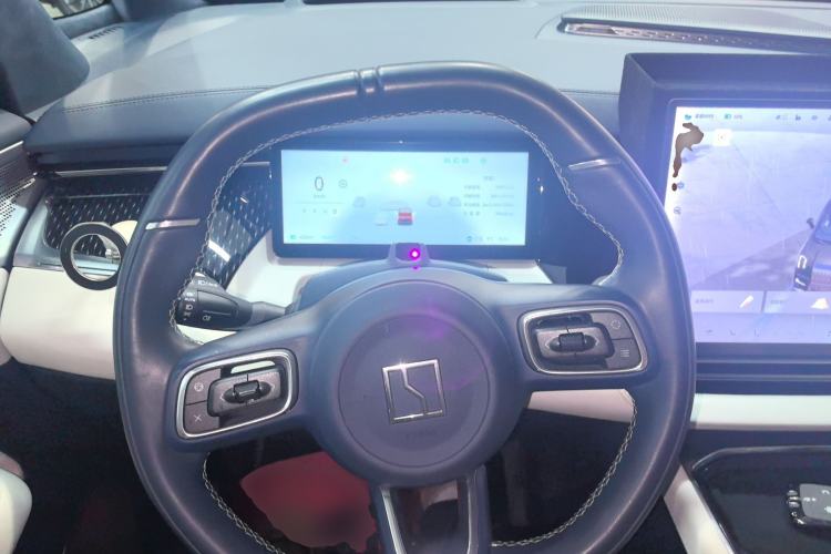 Used Zeekr 009 2024 7-Seater Walk-Through Version Four-Wheel Drive 108 kWh Steering Wheel