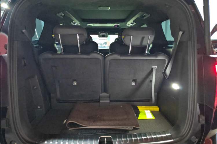 Used Zeekr 009 2024 Six-Seat Executive Version 4WD 108 kWh Trunk