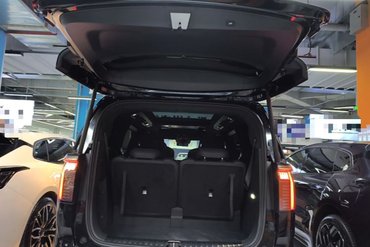 Used Zeekr 009 2024 Six-Seat Executive Version 4WD 108 kWh Trunk