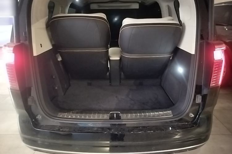 Used Zeekr 009 2024 GAC Trumpchi Trunk
