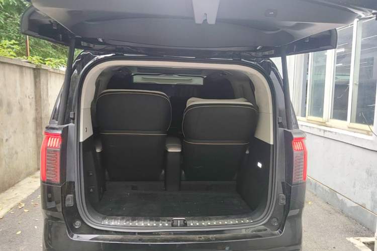 Used Zeekr 009 2024 GAC Trumpchi Trunk