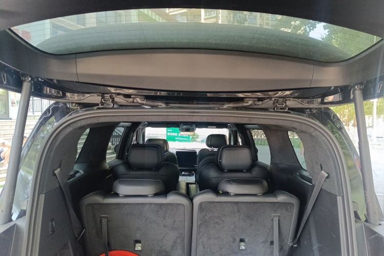 Used Zeekr 009 2024 Six-Seat Executive Version 4WD 108 kWh Trunk