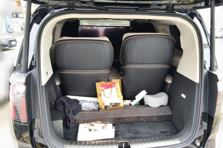 Used Zeekr 009 2024 GAC Trumpchi Trunk