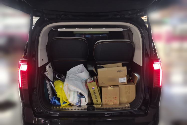 Used Zeekr 009 2024 GAC Trumpchi Trunk