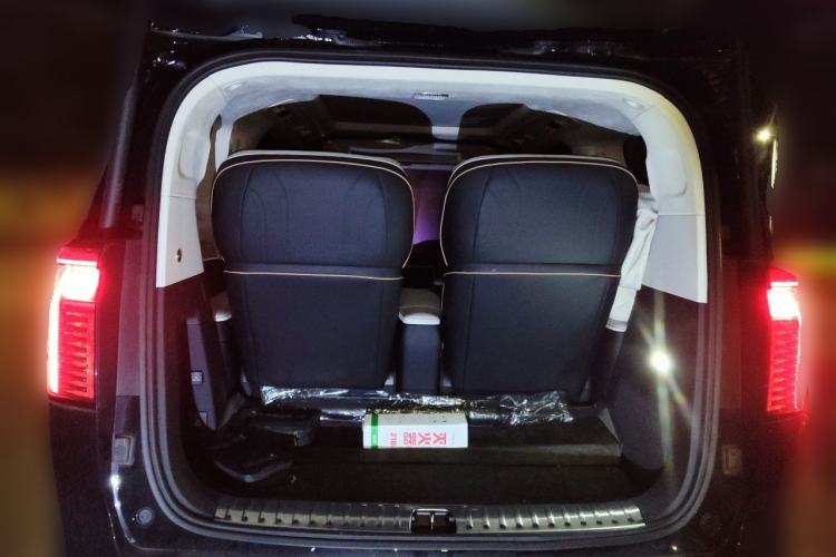 Used Zeekr 009 2024 GAC Trumpchi Trunk