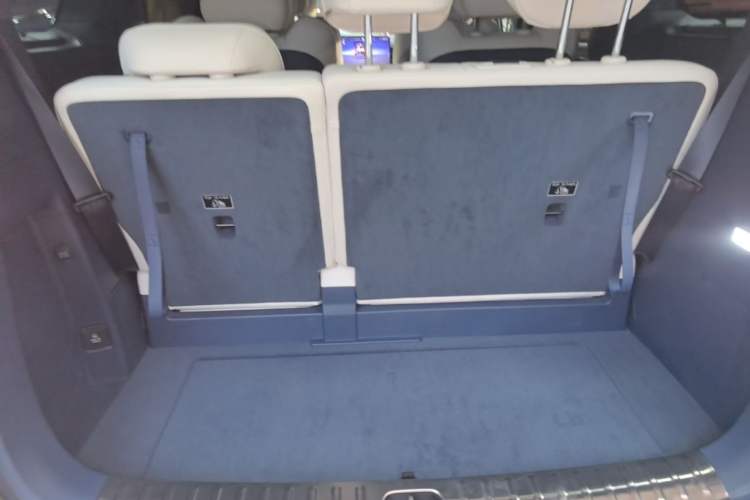 Used Zeekr 009 2024 7-Seater Walk-Through Version Four-Wheel Drive 108 kWh Trunk