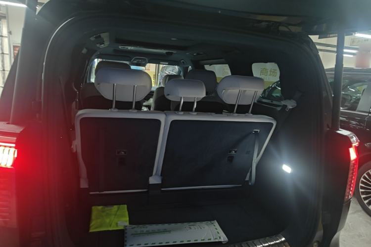 Used Zeekr 009 2024 7-Seater Aisle Version 108 kWh Trunk