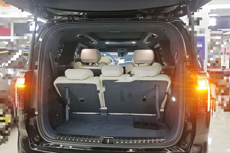 Used Zeekr 009 2024 7-Seater Walk-Through Version Four-Wheel Drive 108 kWh Trunk