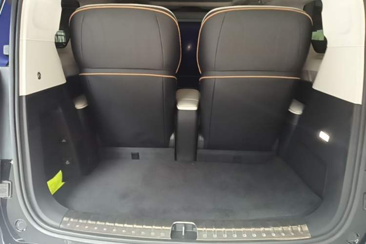 Used Zeekr 009 2024 GAC Trumpchi Trunk