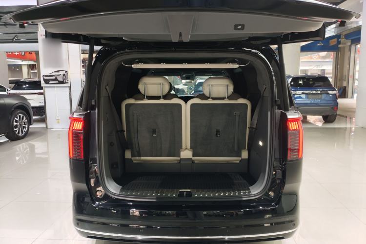 Used Zeekr 009 2024 Six-Seat Executive Version 4WD 108 kWh Trunk