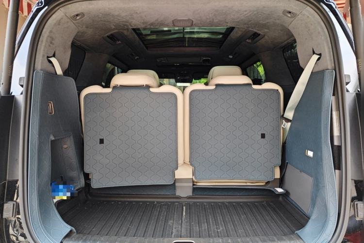 Used Zeekr 009 2024 Six-Seat Executive Version 4WD 108 kWh Trunk