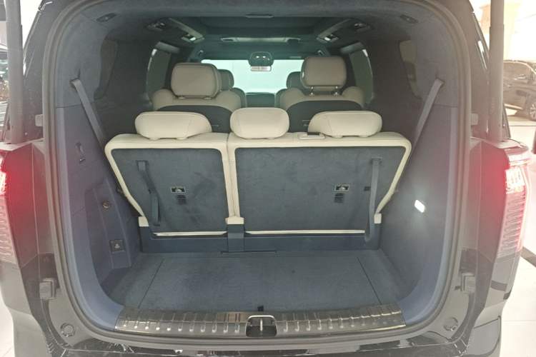 Used Zeekr 009 2024 7-Seater Walk-Through Version Four-Wheel Drive 108 kWh Trunk