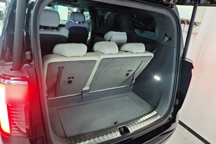 Used Zeekr 009 2024 7-Seater Aisle Version 108 kWh Trunk