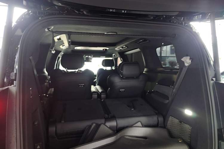 Used Zeekr 009 2024 Six-Seat Executive Version 4WD 108 kWh Trunk