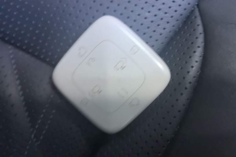 Used Zeekr 009 2024 Six-Seat Executive Version 4WD 108 kWh Vehicle Key