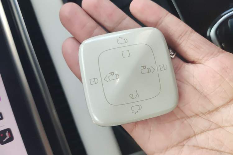 Used Zeekr 009 2024 7-Seater Aisle Version 108 kWh Vehicle Key