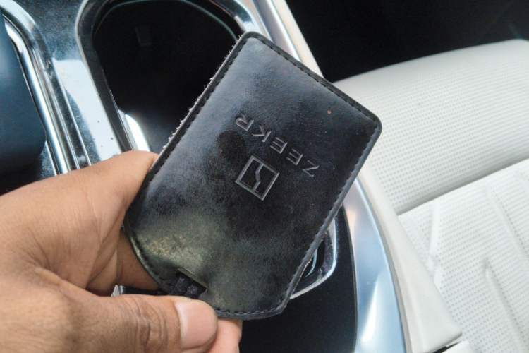 Used Zeekr 009 2024 Six-Seat Executive Version 4WD 108 kWh Vehicle Key
