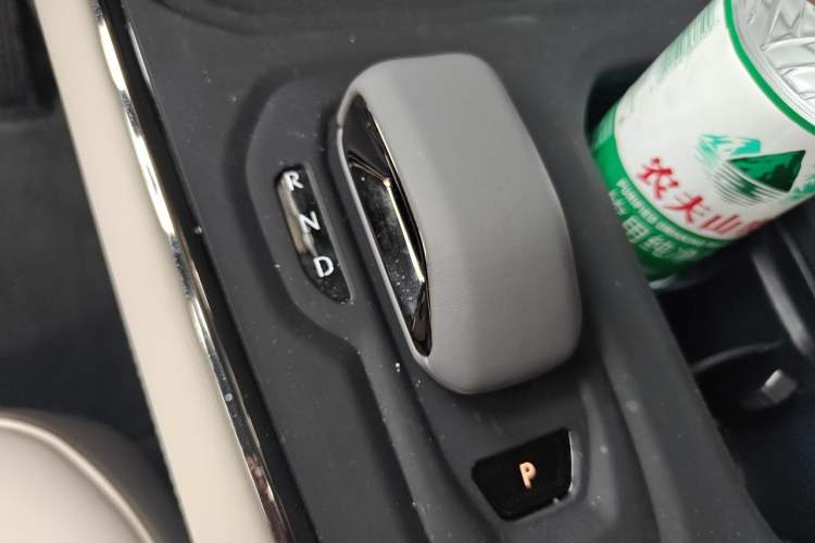 Used Zeekr 009 2024 Six-Seat Executive Version 4WD 108 kWh Vehicle Key