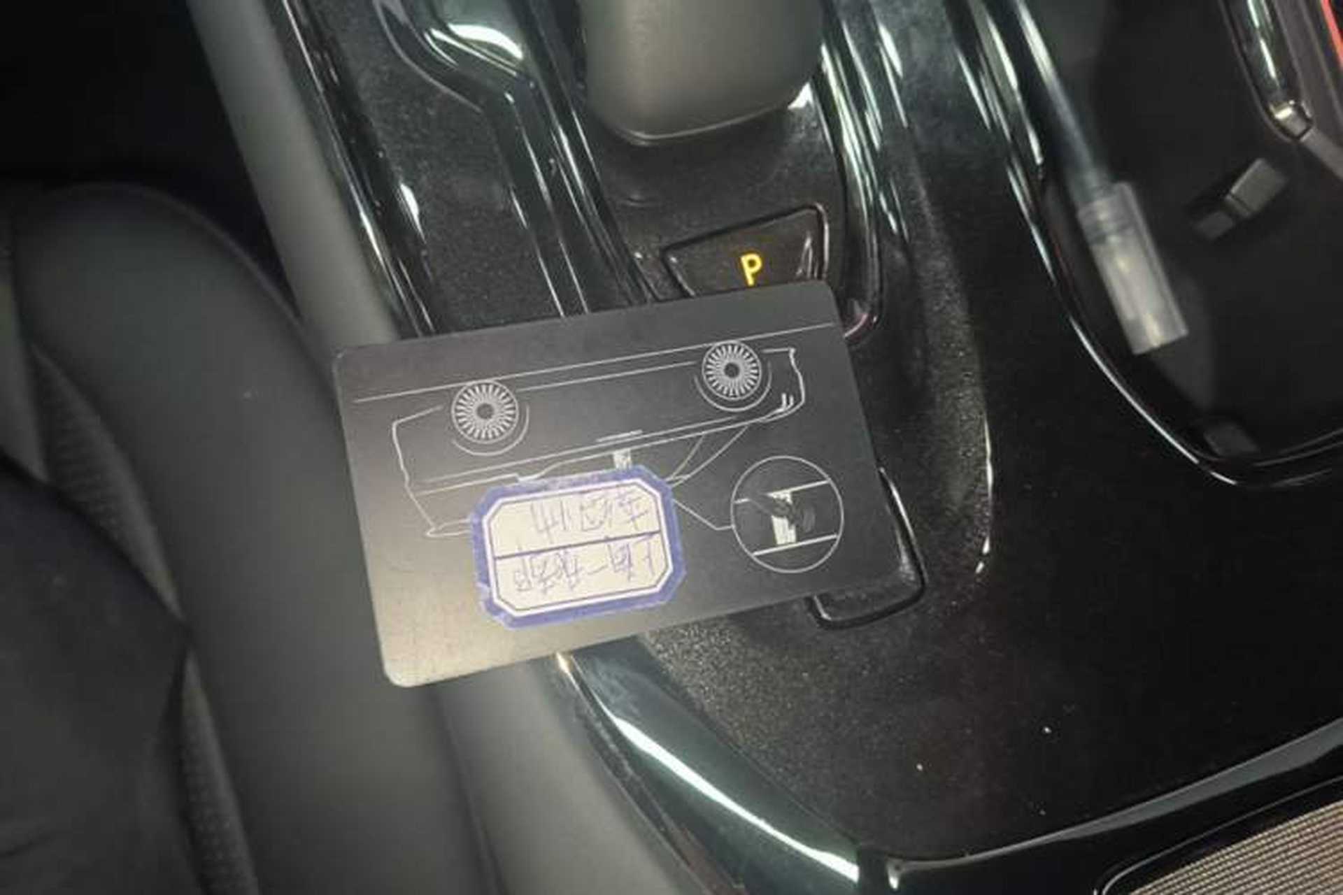 Used Zeekr 009 2024 7-Seater Walk-Through Version Four-Wheel Drive 108 kWh Vehicle Key